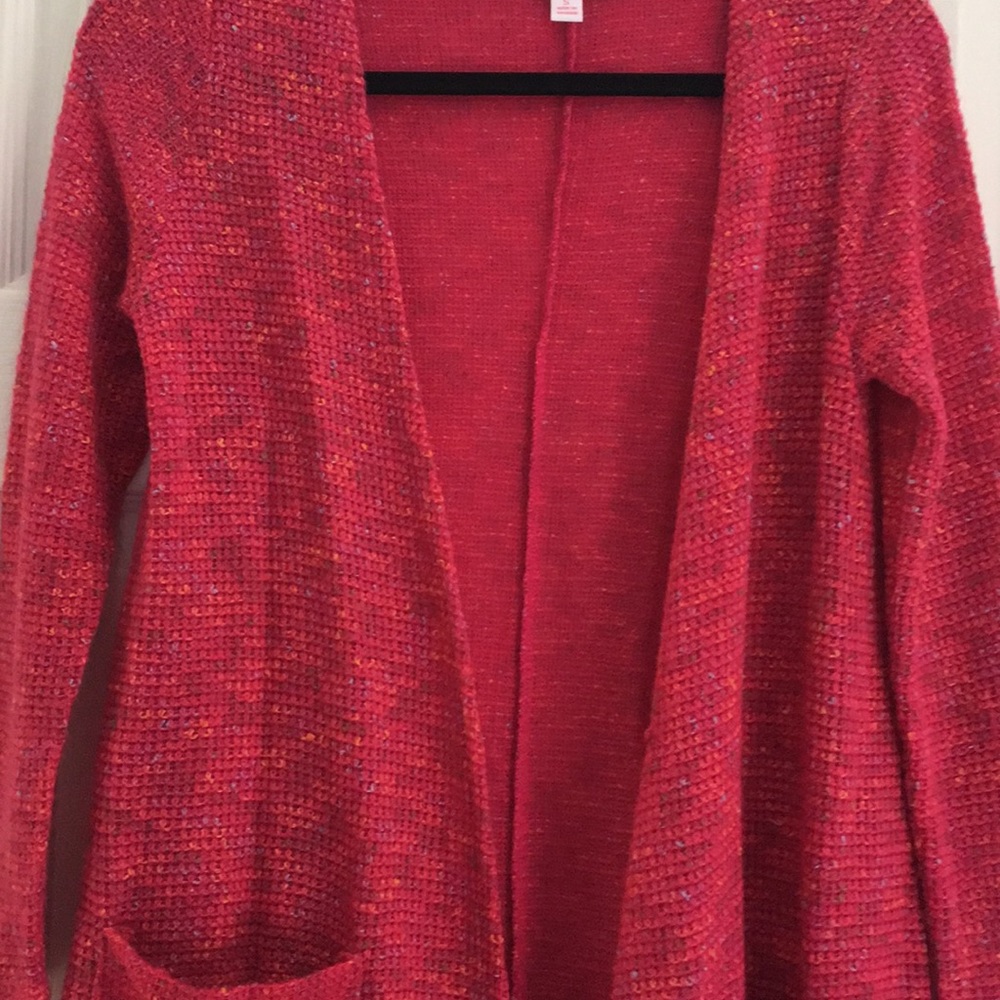 Small hot pink duster